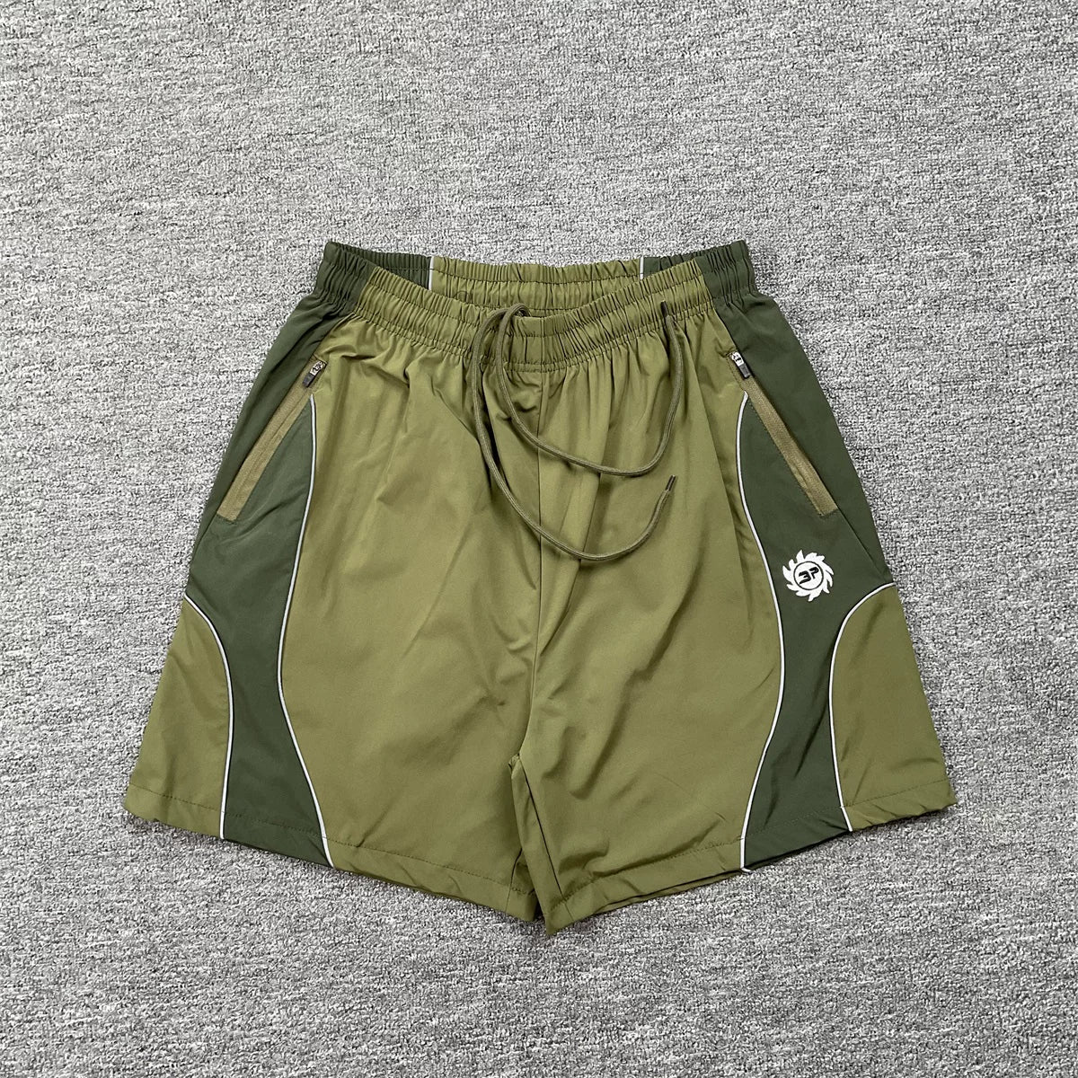 Broken Planet Color-Contrast Plaid Jogging Shorts