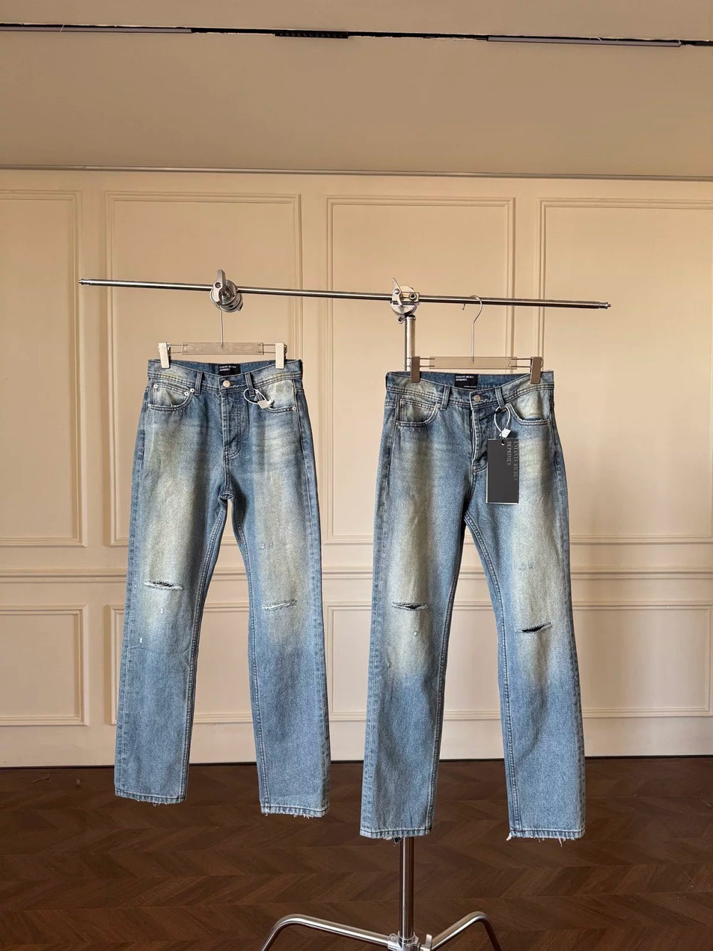 ERD mud-dyed knife cut a hole in the blue jeans